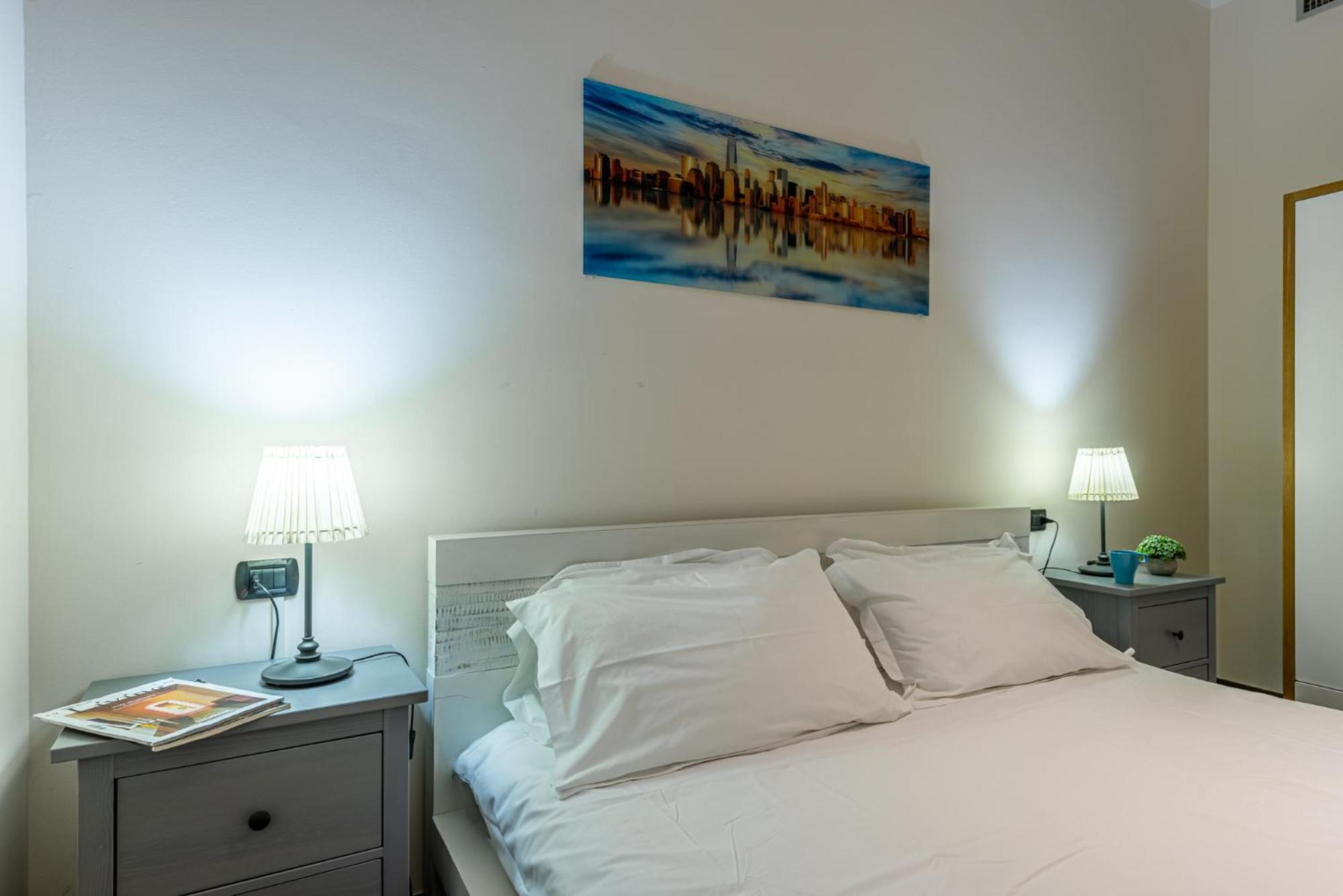 Sant' Ambrogio Flat Apartment Милано Екстериор снимка
