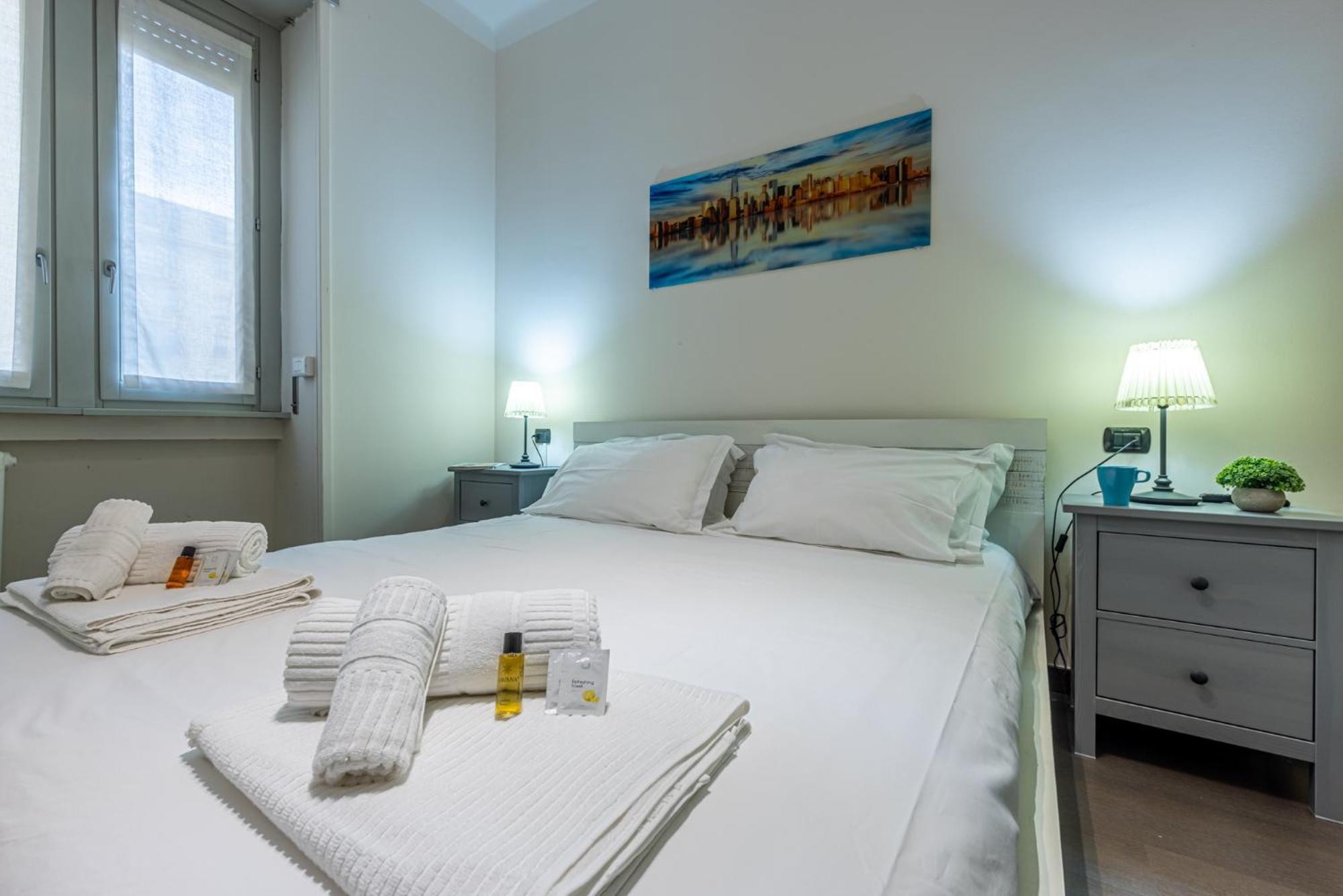Sant' Ambrogio Flat Apartment Милано Екстериор снимка