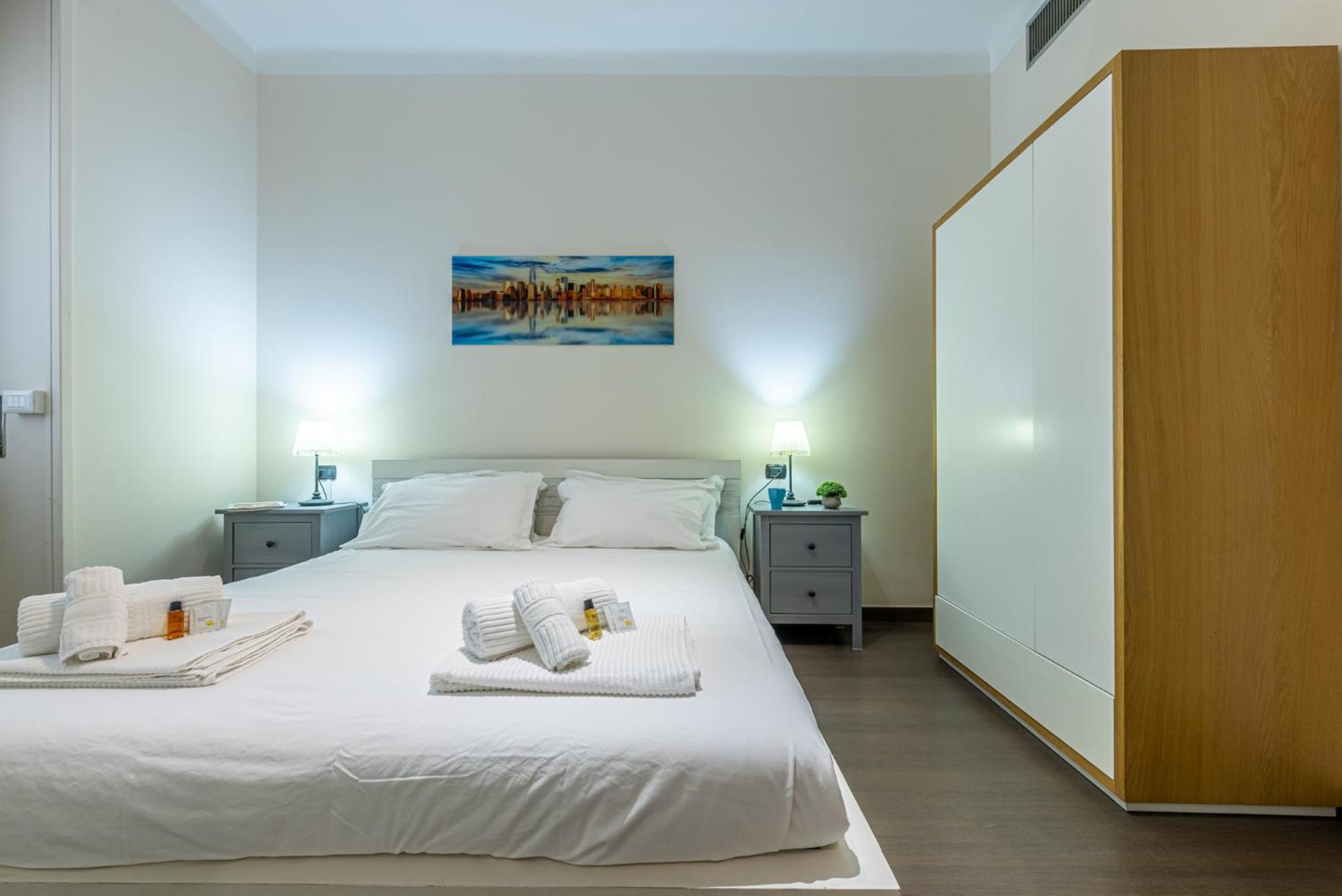 Sant' Ambrogio Flat Apartment Милано Екстериор снимка