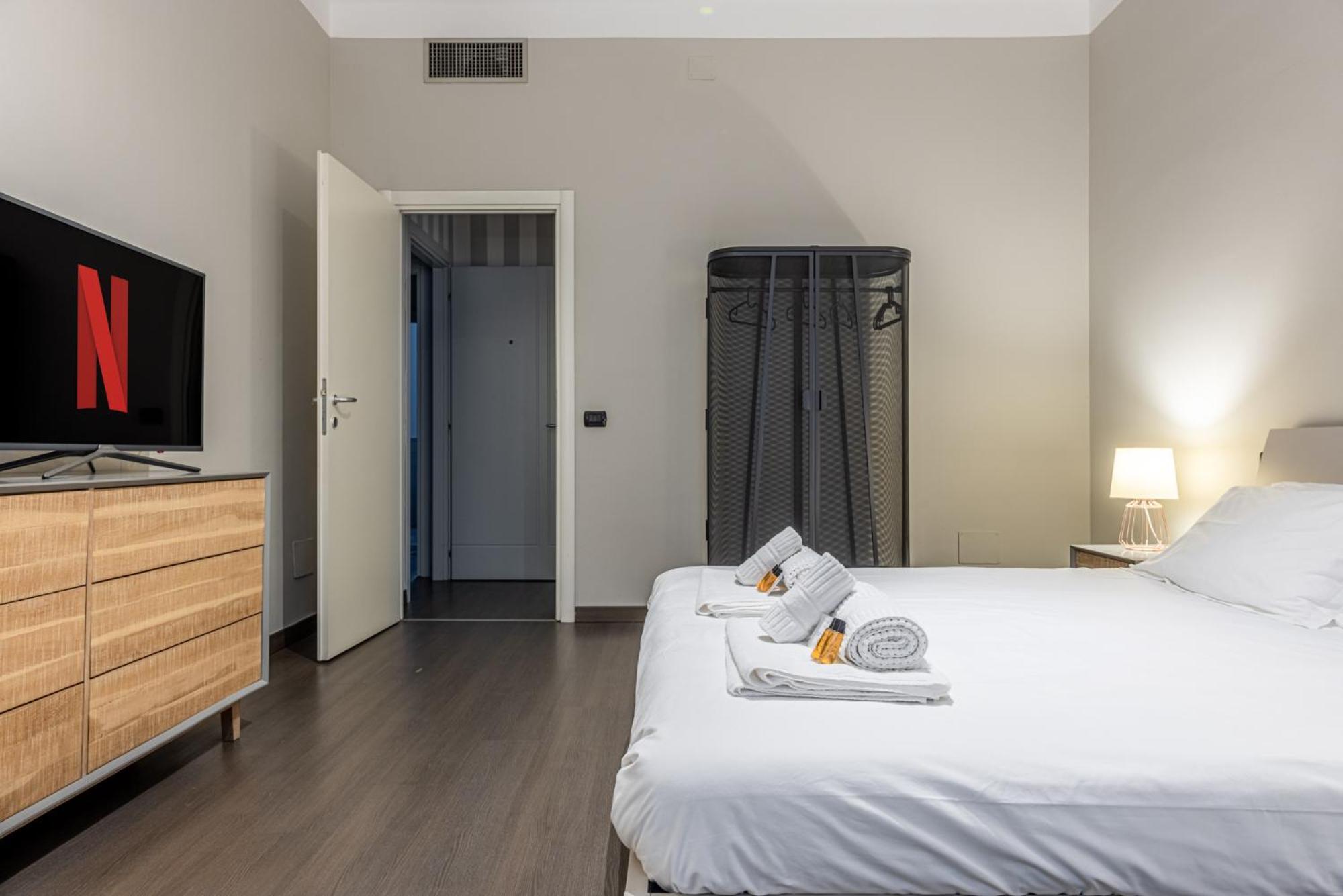 Sant' Ambrogio Flat Apartment Милано Екстериор снимка