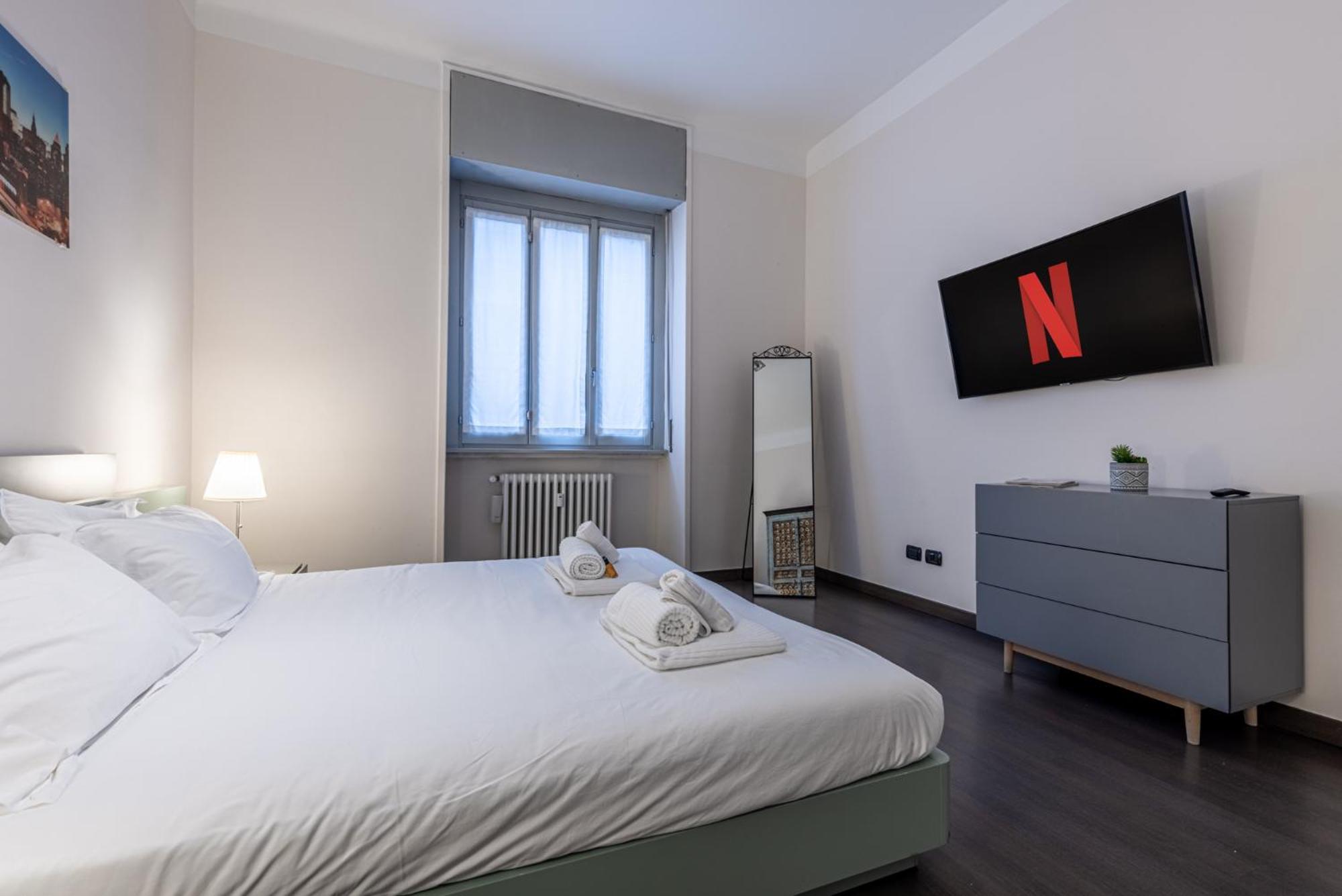 Sant' Ambrogio Flat Apartment Милано Екстериор снимка