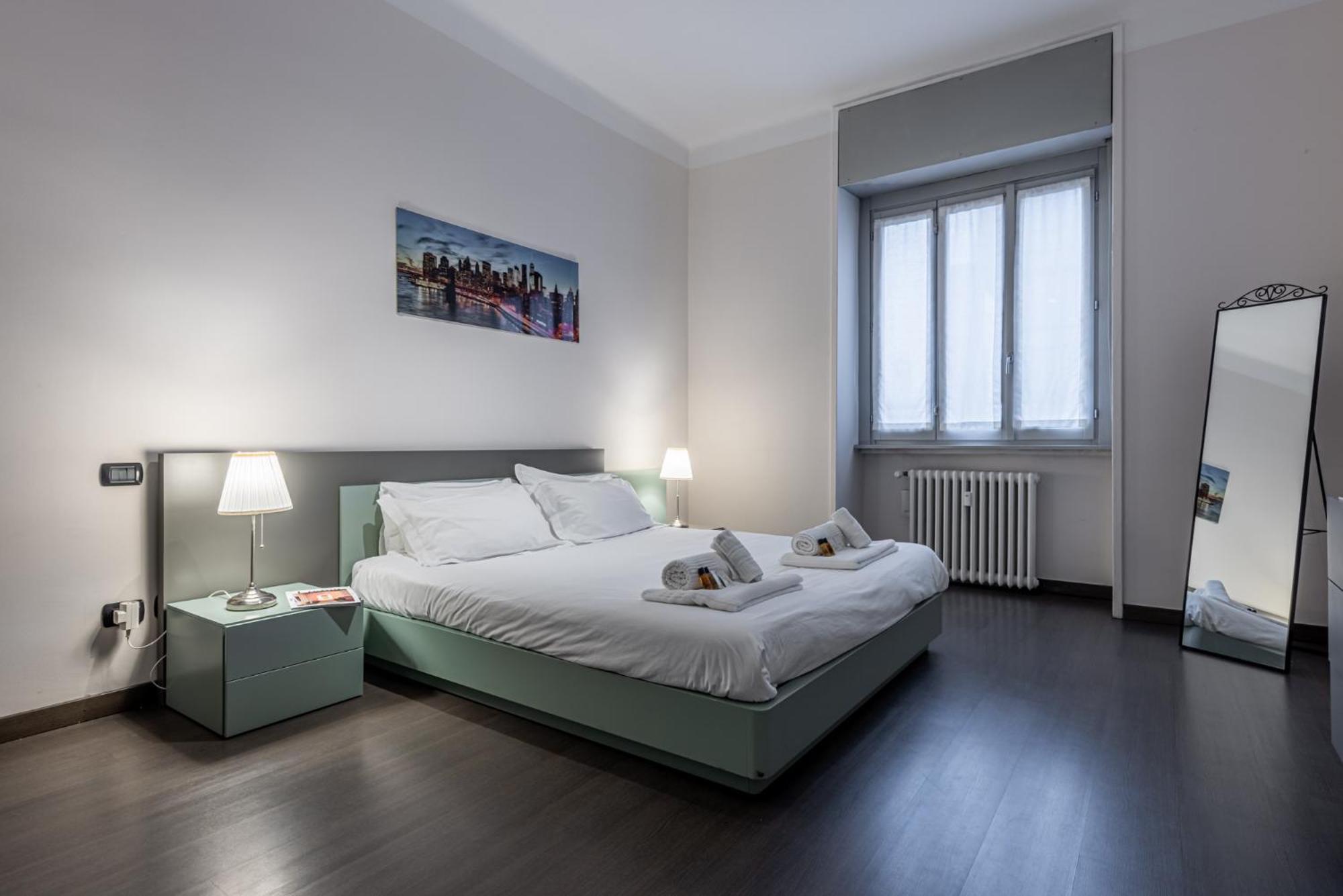 Sant' Ambrogio Flat Apartment Милано Екстериор снимка
