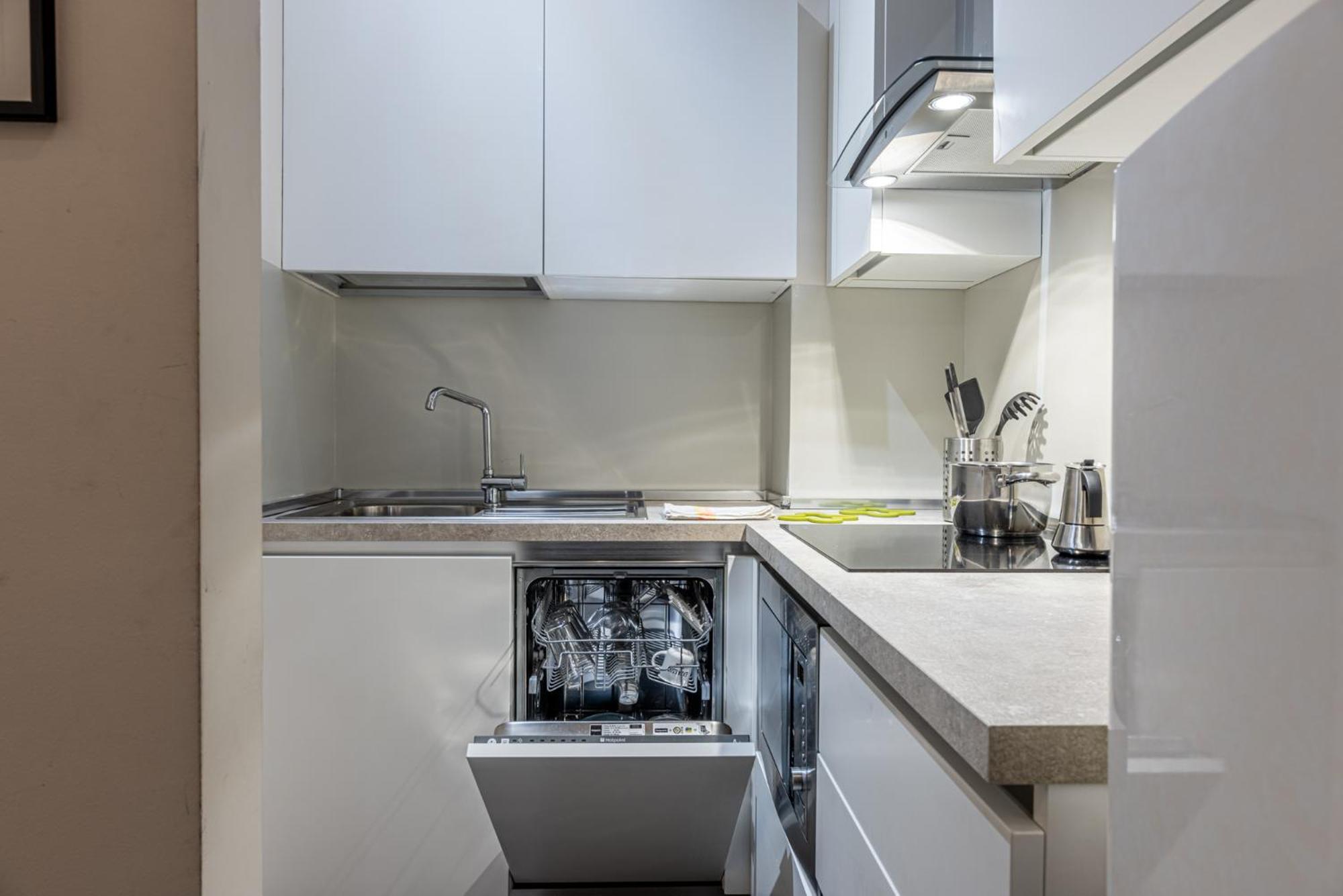 Sant' Ambrogio Flat Apartment Милано Екстериор снимка